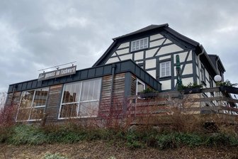 Wirt wirft hin und schließt Lokal und Geschäft im Vogtland - Das Lokal „Genuss im Fachwerk“ hat geschlossen. Erneut hat ein Gastwirt hingeworfen.