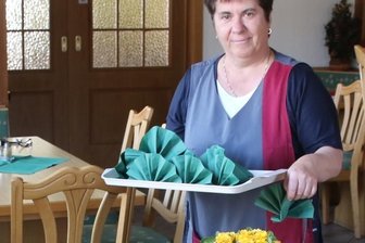 Wirtin erwartet Gräfin Cosel - Kati Zenker bereitet in der Höllmühle alles für den Neuanfang vor. 