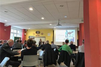 Wirtschaftsforum: Wie Hilfe für Unternehmen in Krisen aussehen kann - Etwa 50 Lichtenauer Unternehmen haben an einem Wirtschaftsforum der Gemeinde Lichtenau und IHK teilgenommen. 