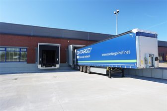 Wirtschaftstreff in Crimmitschau: Geschäftsleute schauen hinter Kulissen einer Logistikfirma - Wo sich einst das „Crimmitschau-Center“ befand, ist heute die Firma Contargo Networks Logistics zu finden.