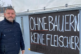 Wirtschaftsvereinigung Nördliches Vogtland: „Darum stehen wir zu den Bauernprotesten“ - Ralf Schaller, Vorsitzender der Wirtschaftsvereinigung Nördliches Vogtland und Inhaber der Reichenbacher Wurstfabrik Walter Schaller: „Gerade kleine und mittlere Unternehmen unterstützen den Bauernprotest - wir sitzen alle im selben Boot.“