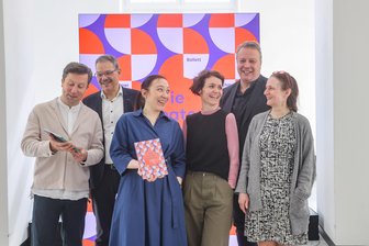 Wismut, Garagen, Wale und Schmachtfetzen: Das sind die Höhepunkte der Theater Chemnitz für 2025/2026 - Das Leitungsteam der Theater Chemnitz stellt die neue Spielzeit vor: Im Bild von links Benjamin Reiners (Generalmusikdirektor), Christoph Dittrich (Generalintendant), Christine Marquardt (Operndirektorin), Gundula Hoffmann (Direktorin Figurentheater), Schauspielchef Carsten Knödler und Ballettchefin Sabrina Sadowska.