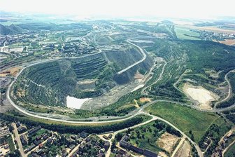 Wismut: Ortschaftsrat Mannichswalde lädt zu Filmabend ein - 1992: Fast alle Halden des Ronneburger Reviers wurde in das Tagebaurestloch Lichtenberg verfüllt. 