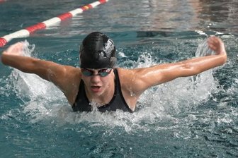 Wismutpokal dient als Hoffnungsschimmer - Adele Polusik vom FC Erzgebirge Aue sicherte sich beim Wismutpokal drei Silber- und zwei Bronzemedaillen.