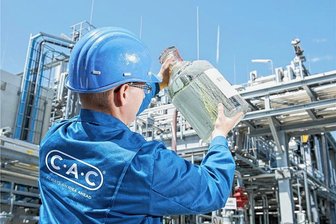 Wissings Vorstoß zu E-Fuels: Kommt Synthetik-Benzin aus Sachsen an die Tankstellen? - Der Chemieanlagenbau Chemnitz hat das bundesweit erste saubere Benzin entwickelt.