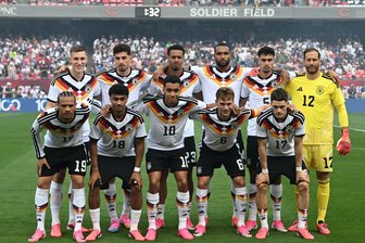WM-Spiele am späten Abend und in der Nacht: Was Fußball-Fans in Zwickau beachten müssen - Zwei Vorrundenspiele des Nationalteams werden um 22 Uhr deutscher Zeit angepfiffen.