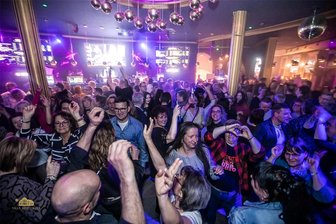 Wo am Wochenende die heißesten Partys in Westsachsen steigen - Eine gute Möglichkeit, angefutterte Feiertagspfunde loszuwerden: Nicht nur in der Villa Mocc an der Zwickauer Humboldtstraße wird am Wochenende Partystimmung herrschen.