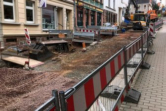 Wo Autofahrer mehr Zeit brauchen - Die Theaterstraße in Mittweida ist derzeit Baustelle. Der Um- und Ausbau dauert noch bis zum 17. Dezember. 