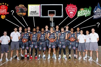 Wo die ersten BBL-Spieler der Niners jetzt auf Korbjagd gehen - Nur fünf Spieler sind noch da, wobei einer jetzt Co-Trainer ist. Der Kader der Niners in der ersten BBL-Saison 2020/2021 (von links): Physiotherapeut Vitalij Sandler, Athletiktrainer Tommaso Rizzacasa (zurück in Italien), Luis Figge, Shannon Bogues, Leon Hoppe, Marcus Thornton, Isiaha Mike, Virgil Matthews, Jonas Richter, Malte Ziegenhagen, Filip Stanic, Dominique Johnson, Niklas Wimberg, Terrell Harris, George King, Assistenztrainer Daniel Sokolovsky (jetzt Cheftrainer in der Slowakei), Teambetreuer Luthfi Rachmat (nicht mehr im Verein) und Cheftrainer Rodrigo Pastore. 