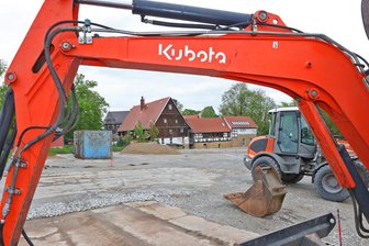 Wo einst die Textilfabrik stand: Neukirchen bekommt Skatepark, Naturgarten und Parkplätze - Am Montag erfolgt der Startschuss für den Bau des Multifunktionsplatzes in Neukirchen.