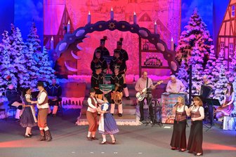 Wo Erzgebirger in Weihnachtsstimmung kommen - Die Akteure der Erzgebirgsweihnacht sorgen für vorweihnachtliche Stimmung.
