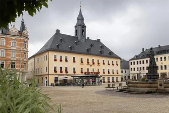 Wo es in Annaberg zu weiteren Verkehrseinschränkungen kommt - Auch am Annaberger Marktplatz wird es am Freitag zu Verkehrseinschränkungen kommen.