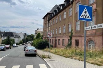 Wo in Auerbach demnächst die Bagger anrollen - Ein Abschnitt der Bertolt-Brecht-Straße in Auerbach wird saniert.