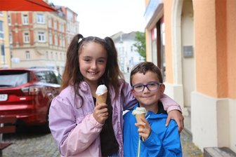 Wo kommen Eisliebhaber in Limbach-Oberfrohna auf ihre Kosten? - Sophia und Emil Schulze sind Stammkunden in den Eisdielen von Limbach-Oberfrohna. Mit welchen außergewöhnlichen Sorten punkten die Cafés?