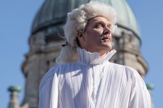Wo man in Oederan Sterne sehen kann - Frank Spilker ist das letzte verbliebene Ur-Mitglied der Band Die Sterne. Als Dichterfürst ziert er den Titel des jüngsten Albums der Band. Am 13. August können die Besucher des Pool-Spiders-Festival im Oederaner Erlebnisbad die Band live erleben.