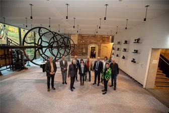 Wo Museumsbesucher in Plauen bald auf einem besonderen Fußboden laufen - Alles leuchtet - nicht nur der LED-Fußboden im Erdgeschoss (unser Foto), sondern auch einzelne Wände mit Exponaten sowie die Decke im Zwischengeschoss des Neubaus.