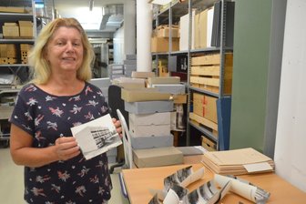Wo standen die Häuser „am Stock“ und was war die „Revolverdiele“? Sonja Voigt lüftet Oederaner Geheimnisse - Sonja Voigt ist Kulturwissenschaftlerin und ehrenamtliche Mitarbeiterin des Oederaner Stadtarchivs. Sie sagt, die Archivarbeit sei wie ein Puzzlespiel.