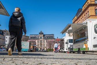 Wochenmarkt im Erzgebirge: Zwischen Rückgang und Aufbruch - Auf dem Altmarkt in Aue findet dienstags der Frischemarkt und freitags der Wochenmarkt statt.