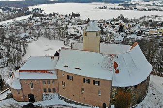 Wofür Lichtentanne 2026 Geld ausgeben kann und wofür nicht - Für die Burg Schönfels wurden auch für dieses Jahr 80.000 Euro Fördermittel bewilligt.