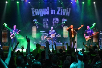 Wohin am Wochenende im Vogtland: Engel in Zivil, Ostermarkt und Vitalmesse - Die Böhse Onkelz-Coverband Engel in Zivil tritt am Wochenende in Wernesgrün auf.