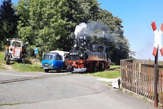 Wohin am Wochenende in der Region Aue und Schwarzenberg: Streuobstmarkt, Dampfbetrieb und Musik-Auftritt - Am Samstag heißt es in Schönheide „Museumsbahn Schönheide – ostalgisch fotogen“.