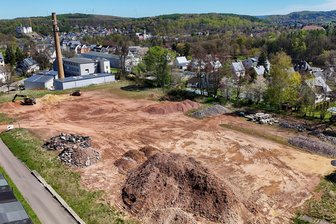Wohngebiet auf altem Lichtensteiner Sportplatz nimmt wichtige Hürde - Der Hartplatz an der Michelner Straße war einst als Aufmarschplatz für das NS-Jugenddorf angelegt worden.