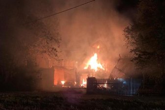 Wohnhaus und Scheune in Krummenhennersdorf niedergebrannt - 