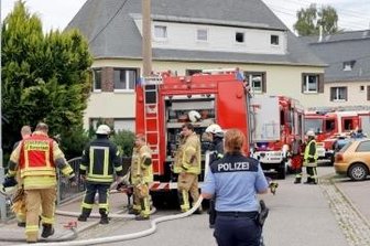 Wohnhausküche steht in Flammen - Wegen eines Küchenbrandes war die Feuerwehr an der Arthur-Beil-Straße in Taura im Einsatz.