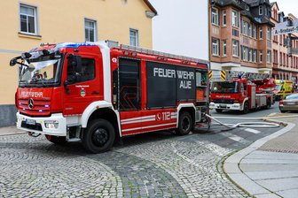 Wohnungsbrand im Erzgebirge - Mutiger Nachbar rettet Hund - In Aues Stadtzentrum hat es am Sonntag in einem Mehrfamilienhaus gebrannt.