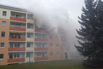 Wohnungsbrand in Werdau - Gebäude teilweise evakuiert -