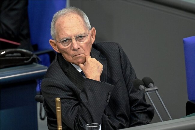 Wolfgang Schäuble zur Atmosphäre im Bundestag: "Wir sind kein Mädchenpensionat" - Wolfgang Schäuble im Gespräch. 
