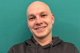 Womit das Plauener Jugendzentrum „Oase“ beispielgebend in Sachsen ist - Matthias Baehr, Vorsitzender des „Oase“-Vereins, der Träger der gleichnamigen Chrieschwitzer Jugendeinrichtung ist. Der Verein beging 2023 sein 25-jähriges Bestehen.