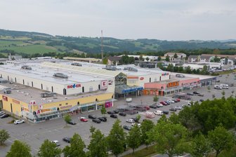 Woolworth zieht ins Erzgebirgscenter an der B 101: Nun steht der Eröffnungstermin fest - Die Handelskette Woolworth wird in wenigen Wochen ein Geschäft im Annaberg-Buchholzer Erzgebirgscenter – hier ein Archivfoto – eröffnen.