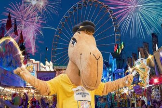 Worauf sich die Erzgebirger 2022 freuen können - Im Juni soll die Kät nach zweijähriger Pause - in die auch der 500. Geburtstag fiel - endlich wieder gefeiert werden. Zehntausende Besucher zieht das größte Volksfest Sachsens normalerweise an. Immer mit dabei: Käti, das Kätkamel. 