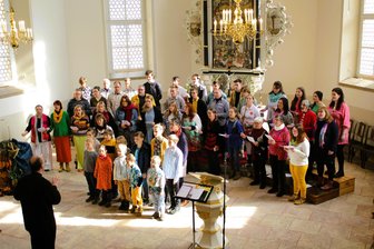 Workshop: Im Erzgebirge wird wieder drei Tage gegospelt - Der Gospel-Projektchor begeisterte im vergangenen Jahr die Besucher in der Thumer Annenkirche.