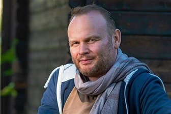 Worte statt Crystal und Knast: Wie ein Schreibtrainer aus Rochlitz jungen Menschen hilft - Veröffentlicht Bücher mit Texten, die Häftlinge aufgeschrieben haben: Schreibtherapeut Ronny Ritze.