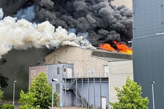 Wozu nutzte die Chemnitzer Gießerei eine radioaktive Quelle? Antworten auf Fragen nach dem Großbrand - Am Freitagabend ist ein Großbrand in der Gießerei an der Schönherrstraße ausgebrochen.