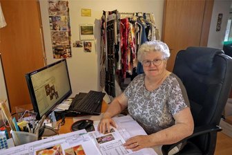 Wüstenbrand: Ex-Graziella-Chefin berät bis heute Gründerinnen - Hannelore Keunecke ist bis heute freiberuflich als Unternehmensberaterin tätig, deutschlandweit unterstützt sie speziell junge Gründerinnen: Das alte Wissen dürfe nicht verloren gehen, meint sie. Aufmerksam verfolgt die Wüstenbranderin die Entwicklung in ihrem ehemaligen Betrieb gleich nebenan.