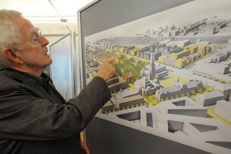 Wunde Stellen am Herzen von Chemnitz – Diskussionen um die Umgestaltung der City gibt es seit Jahrzehnten - 2010 stellte der Frankfurter Architekt Albert Speer einen städtebaulichen Plan für das Areal zwischen Theaterplatz und Brühl vor.