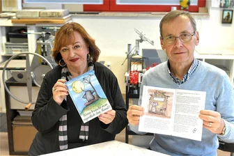 Wunderbare Traumwelten: Beate Koch aus Freiberg und Helmut Okhof aus Chemnitz geben Kinderbuch heraus - Eine gemeinsame Arbeit der Freibergerin Beate Koch und des Chemnitzers Helmut Okhof: Das Kinderbuch „Wozu braucht man eigentlich den Mond?“.