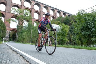 Wunschzettel der Vogtländer überrascht Landrat Hennig: „Das hat mich wirklich erstaunt“ - Radfahrer bemängeln schon lange, dass es viel zu wenig Fahrradwege im Vogtland gibt. Landrat Thomas Hennig sagt: „Gerade im oberen Vogtland haben wir das Thema in der Vergangenheit stiefmütterlich betrachtet.“ Kommt jetzt die Wende?