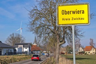 XXL-Solarpark in Oberwiera: Neue Entscheidung verschoben - Die Pläne für den Solarpark sind in Oberwiera umstritten.