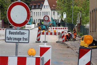 XXL-Umleitung in Meerane sorgt für langen Weg in den Kaninchenpark - Die wichtigste Zufahrt nach Meerane aus Richtung Osten ist seit Anfang der Woche gesperrt.