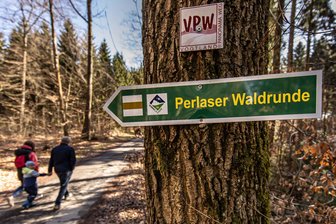 Yoga am Vogtland-Panorama-Weg: Treuen wertet Freizeitoase auf - Am Vogtland-Panorama-Weg bei Treuen gibt es in Kürze einen Yoga-Platz.
