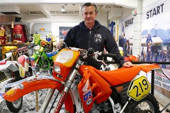 Youngtimer bereichern bei „Rund um Zschopau“ die Konkurrenz - Auf dieser Honda CR 250 (Baujahr 1990) will Marcus Schachtschneider bei „Rund um Zschopau“ in der Youngtimer-Klasse an den Start gehen.