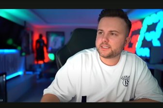 Youtube, Twitch & Co.: So viel verdient der deutsche Streamer „GamerBrother“ - „GamerBrother" Simon Schildgen ist 26 Jahre alt - und zählt zu den erfolgreichsten YouTubern Deutschlands.