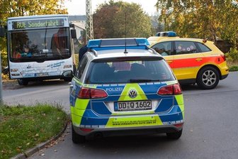 Zehn Kinder bei Busunglück verletzt - Unfallverursacher meldet sich -