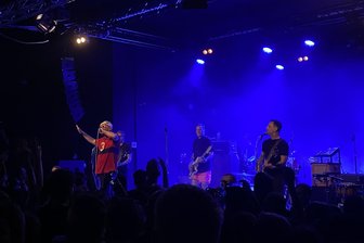 Zeichen gegen Rechtsruck: Beatsteaks spielen im AJZ Chemnitz - Die Beatsteaks haben in Chemnitz ihre AJZ-Clubtour beendet.