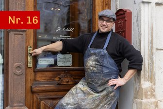 Zeitreise im Erzgebirge: Wo 160 Jahre alte Massefiguren wieder neu zum Leben erweckt werden - Wenn Konstantin Brückner die Tür zu seiner Werkstatt an der Kleinen Kartengasse öffnet, beginnt eine Zeitreise: zurück zu Friedrich Hermann Lahl und seinem Sohn Paul, die die Tradition der Massefiguren in Annaberg begründet haben.
