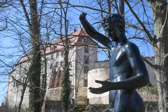 Zeitreise im Schloss Wolkenburg in Limbach-Oberfrohna: Mieter aus DDR-Zeiten gesucht - Ehemalige Mieter des Schloss Wolkenburg haben die Gelegenheit für ein Treffen zurückzukehren.